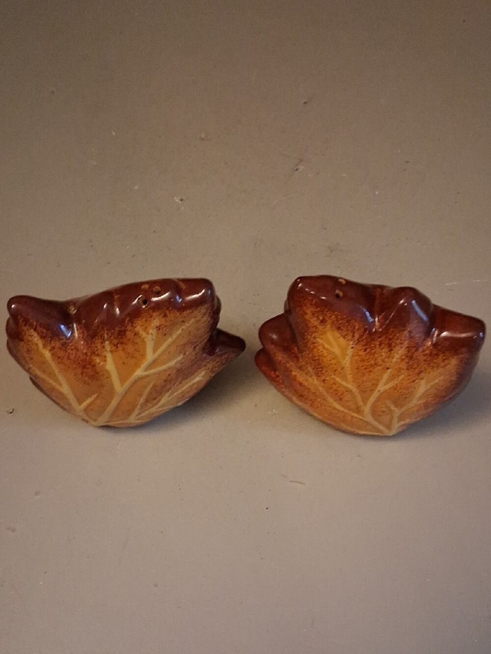 Autumn Leaf Salt And Pepper Shakers - Picture 3 of 3